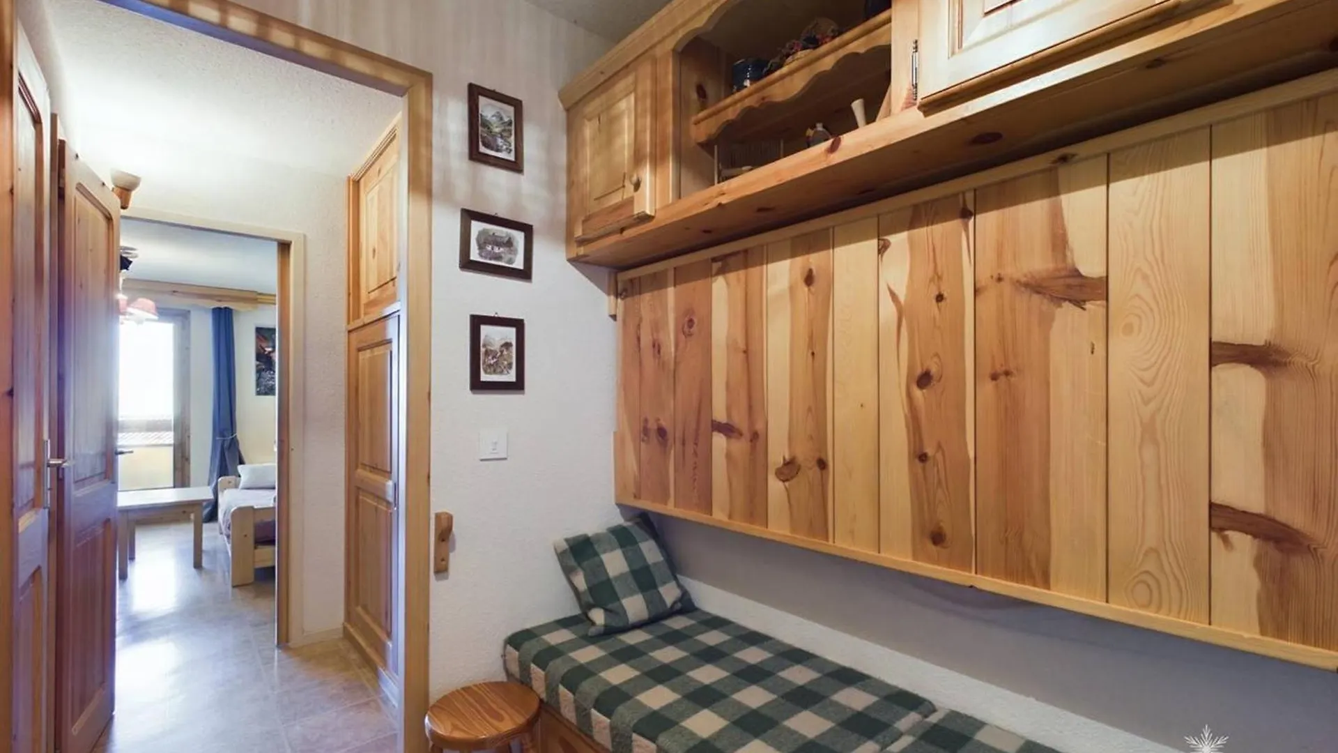 Apartment Studio Cabine 4/5 Pers Avec Parking, Au Pied Des Pistes De La Rosiere - Fr-1-398-658 Montvalezan