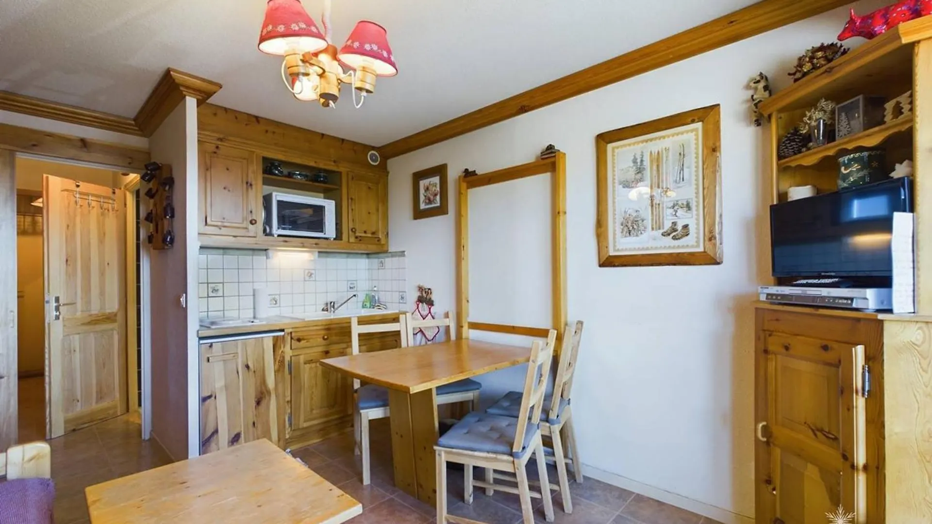 Studio Cabine 4/5 Pers Avec Parking, Au Pied Des Pistes De La Rosiere - Fr-1-398-658 Montvalezan France